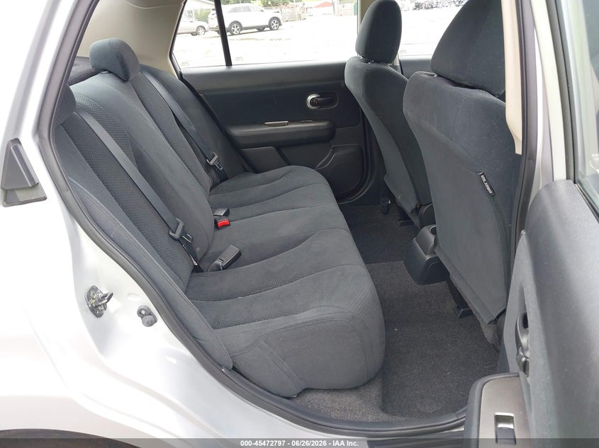 2010 NISSAN VERSA auction photo 8