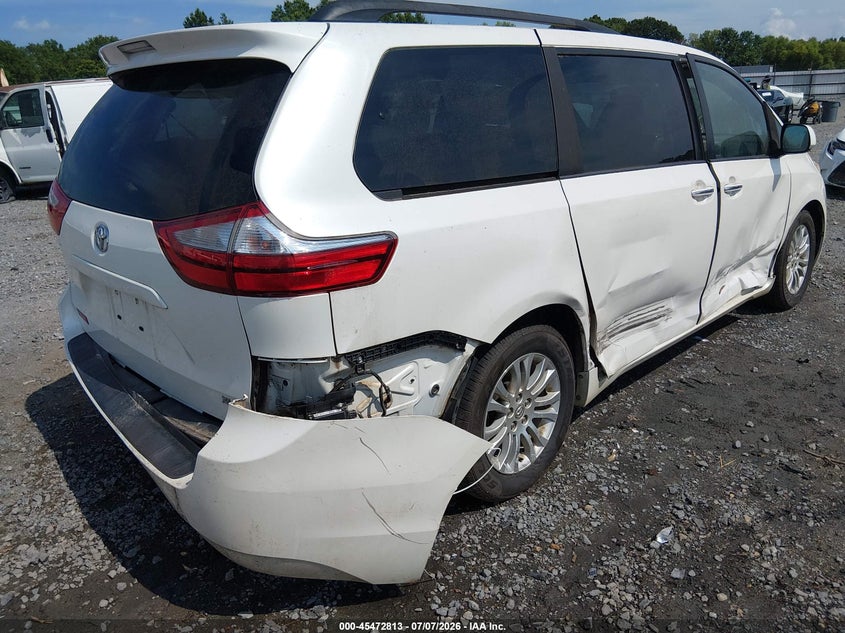 TOYOTA SIENNA - zdjęcie 6