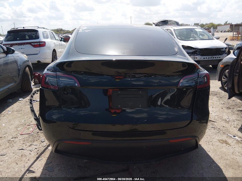 2024 Tesla Model Y Long Range Dual Motor All-Wheel Drive VIN: 7SAYGAEE7RF092041 Lot: 45472984
