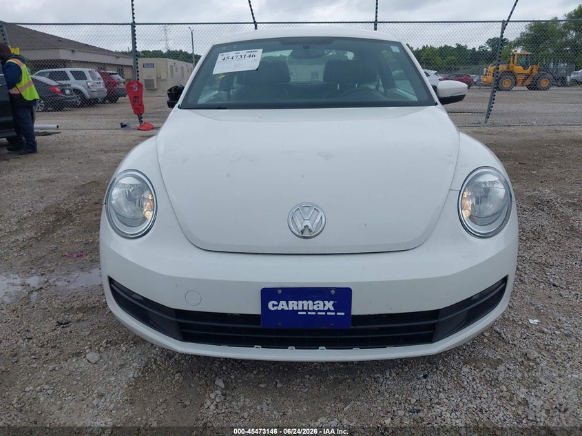 2012 Volkswagen Beetle 2.5L VIN: 3VWJP7AT6CM645767 Lot: 45473146