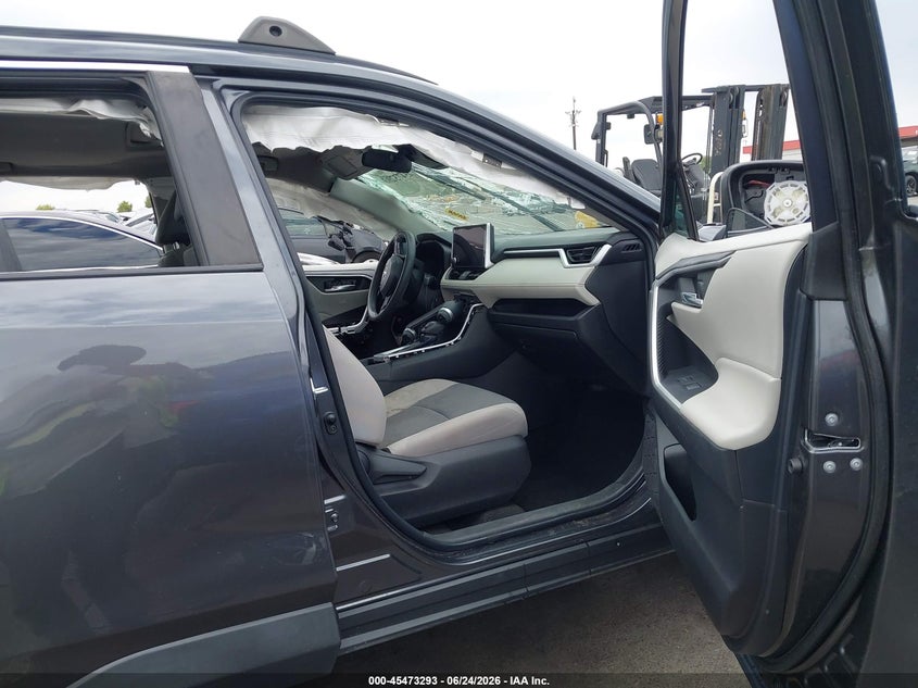 AtlanticExpress - Toyota RAV4
