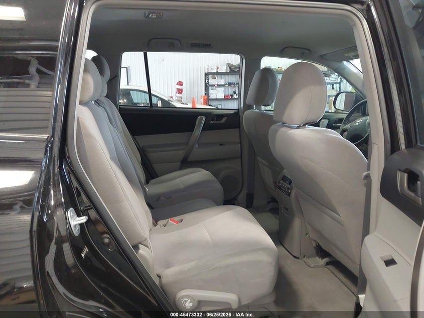 2010 TOYOTA HIGHLANDER auction photo 8