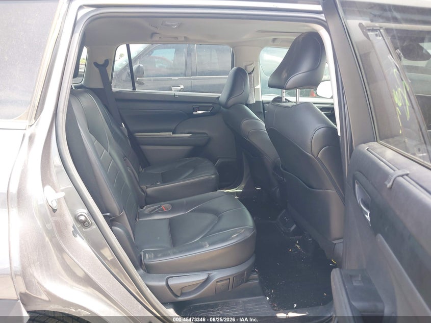 2021 TOYOTA HIGHLANDER auction photo 8