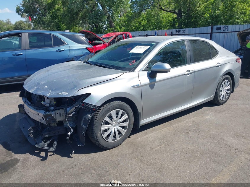 2019 TOYOTA CAMRY HYBRID auction photo 2