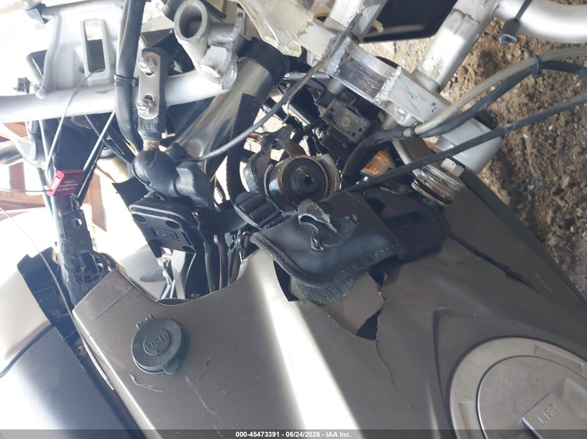 2011 BMW R1200 auction photo 7