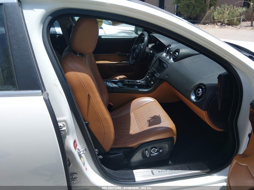 JAGUAR XJ 2016 VIN SAJWJ2GDXG8V96307