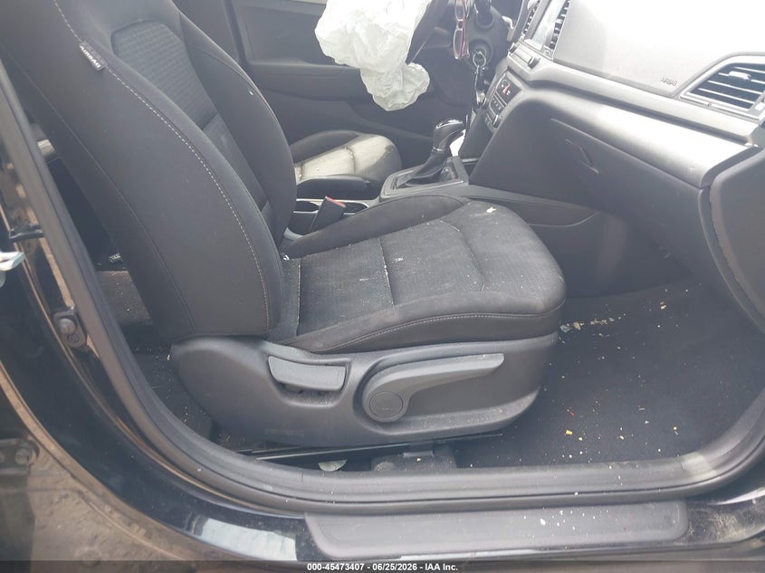 2018 HYUNDAI ELANTRA auction photo 5