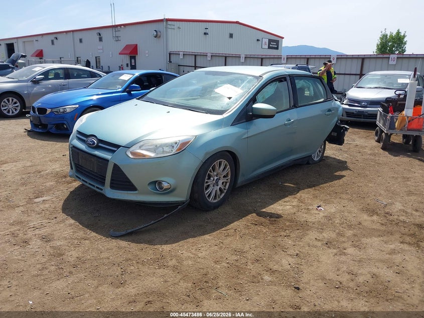 Vin: 1fahp3f22cl372909, lot: 45971623, ford focus se 20122