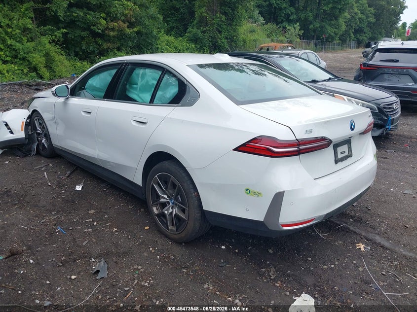 2025 BMW I5 auction photo 3