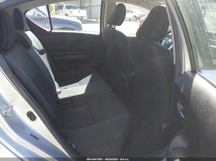 2015 TOYOTA PRIUS C auction photo 8