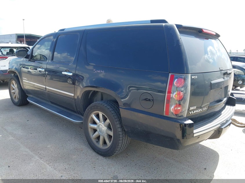 2012 GMC YUKON XL 1500 auction photo 3
