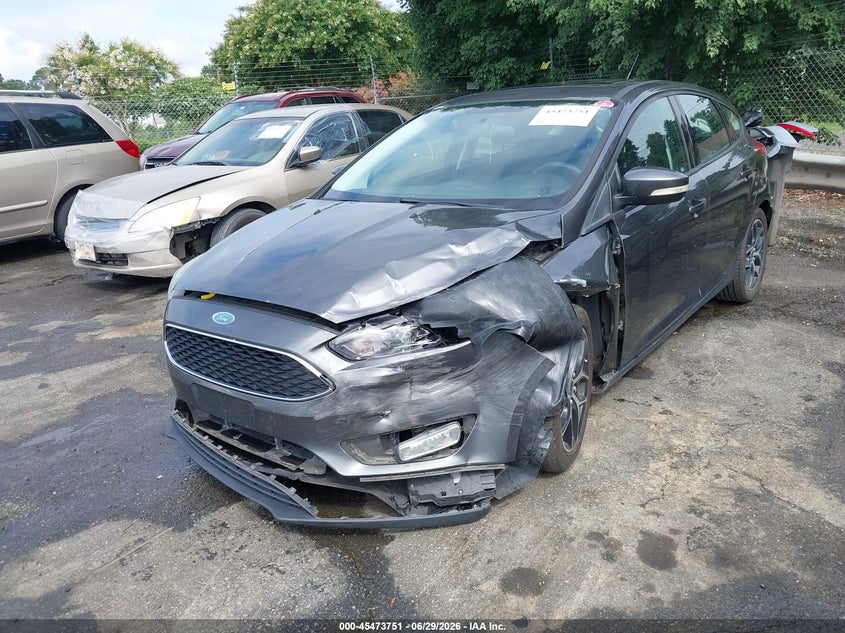 Vin: 1fadp3m28jl226707, lot: 45971888, ford focus sel 20182