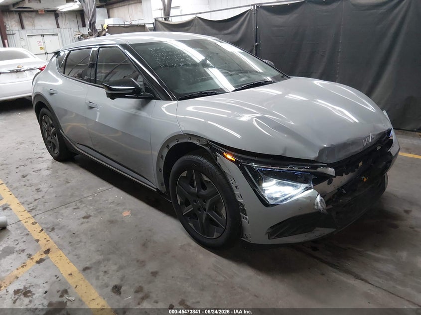 Vin: 5xyc34ja6sg002092, lot: 45971977, kia ev6 light long range rwd 2025 img_1