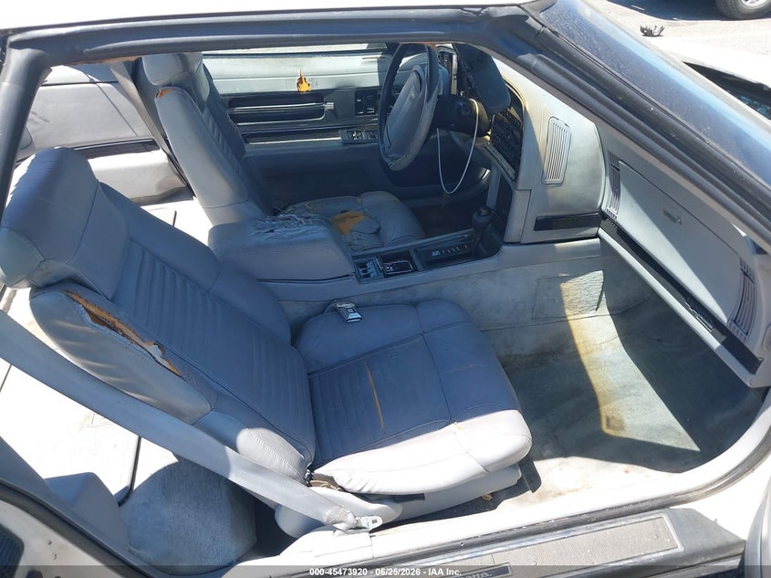 1990 BUICK REATTA auction photo 5