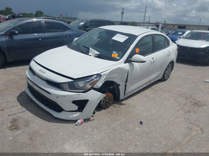 2023 KIA RIO auction photo 2
