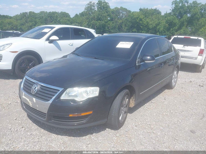 2008 Volkswagen Passat Turbo VIN: WVWJK73C78P070045 Lot: 45473934