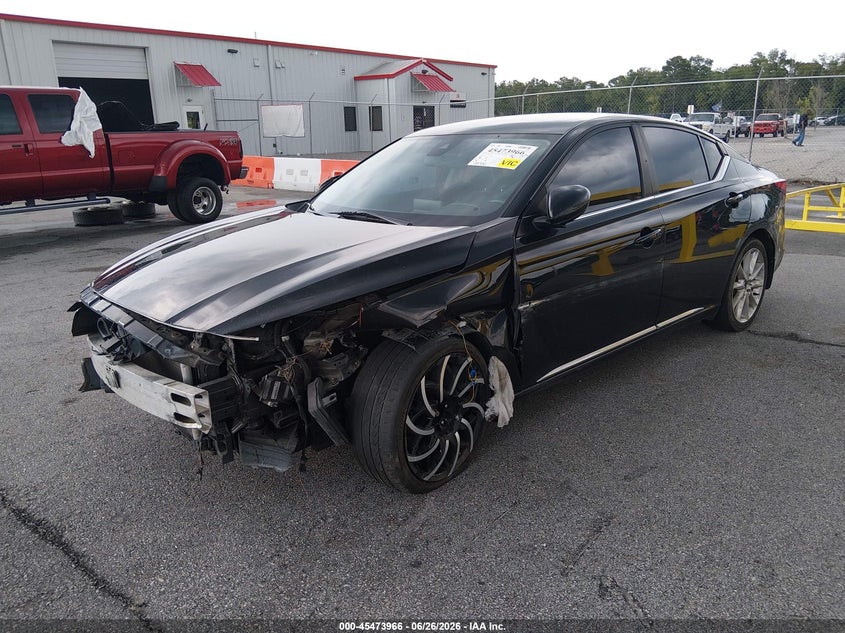 2020 NISSAN ALTIMA auction photo 2