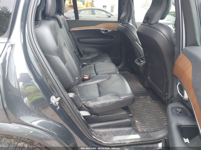 2022 VOLVO XC90 auction photo 8