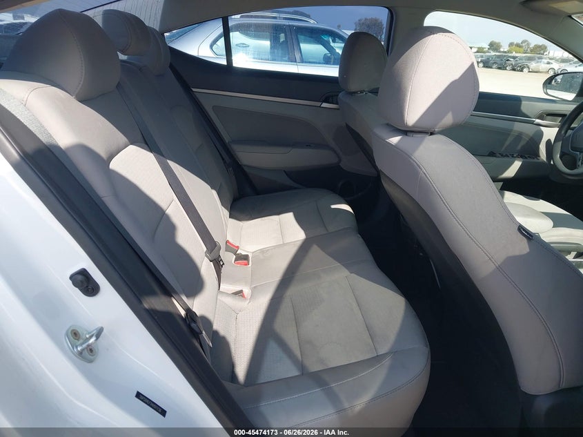 2017 HYUNDAI ELANTRA auction photo 8