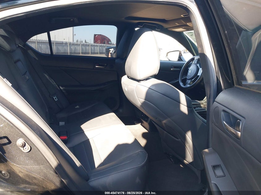2023 LEXUS IS 350 auction photo 8