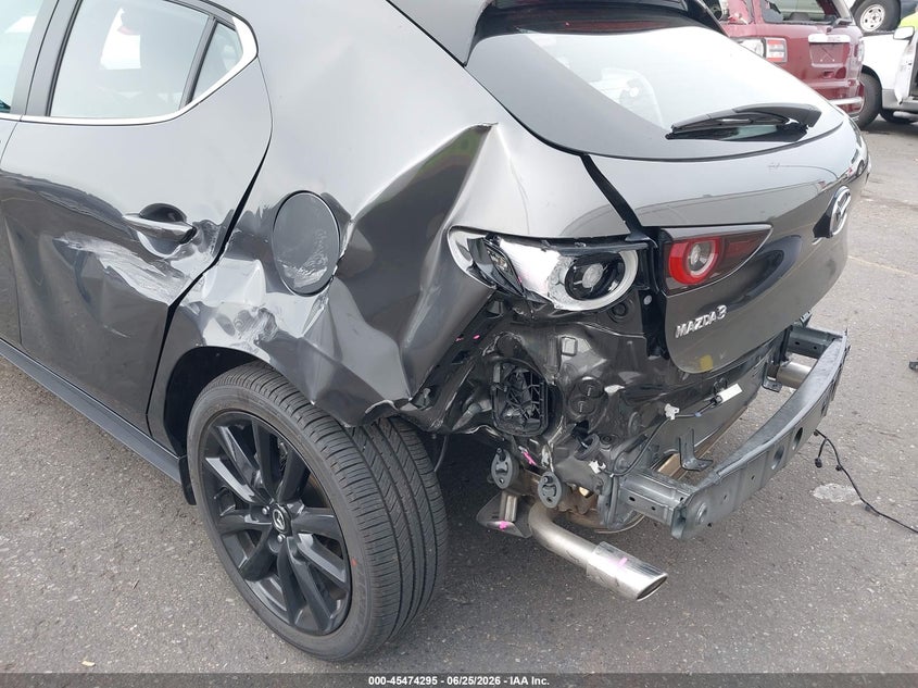2026 MAZDA 3 HATCHBACK 2.5L I-4 DI, DOHC, VVT, 186HP