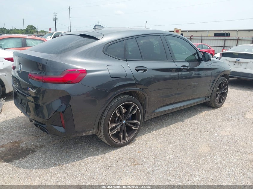 2024 BMW X4 auction photo 4