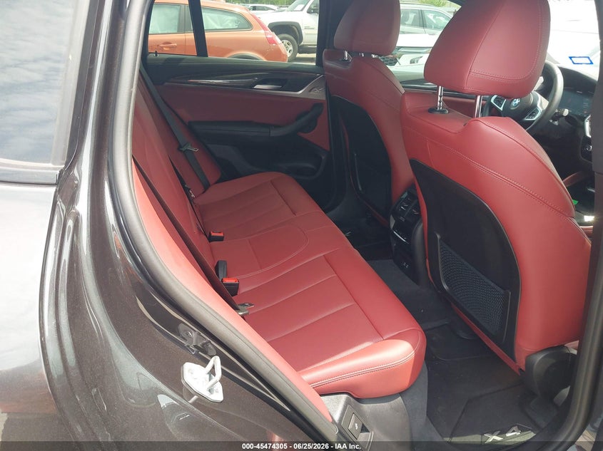 2024 BMW X4 auction photo 8
