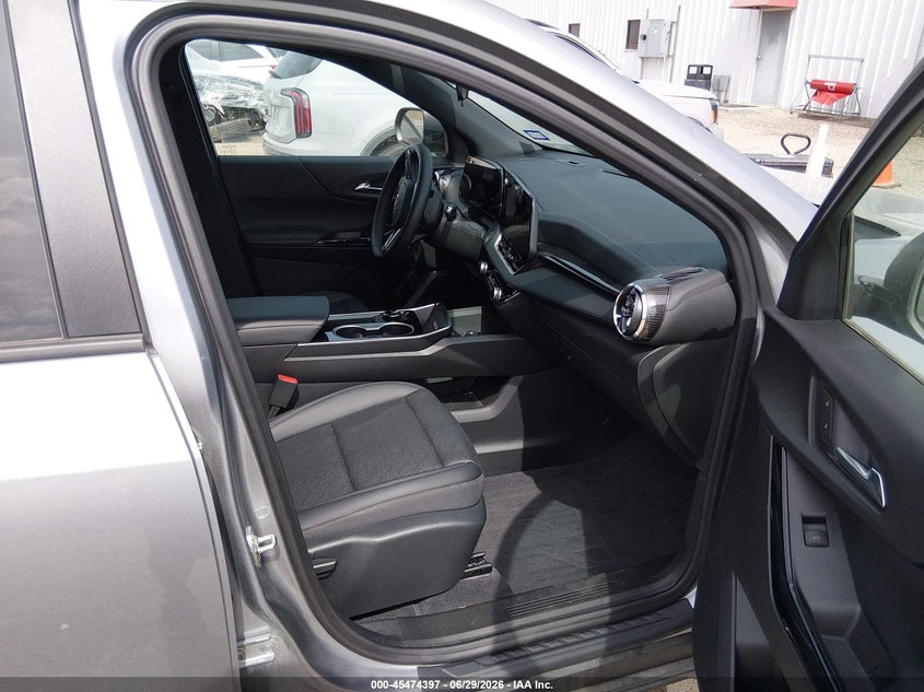 2026 CHEVROLET EQUINOX auction photo 5