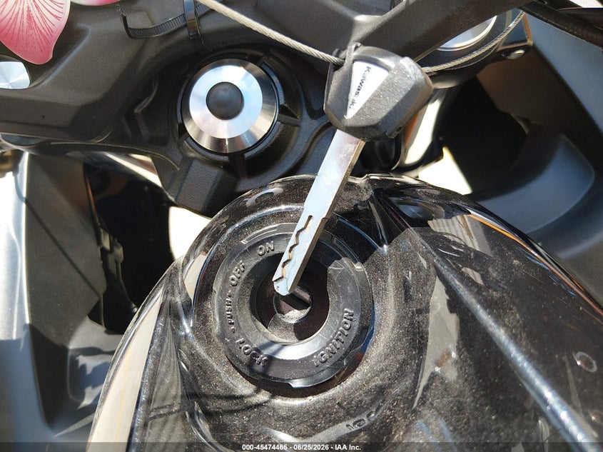 2025 Kawasaki Ex650 P VIN: ML5EXEP11SDAE0105 Lot: 45474465