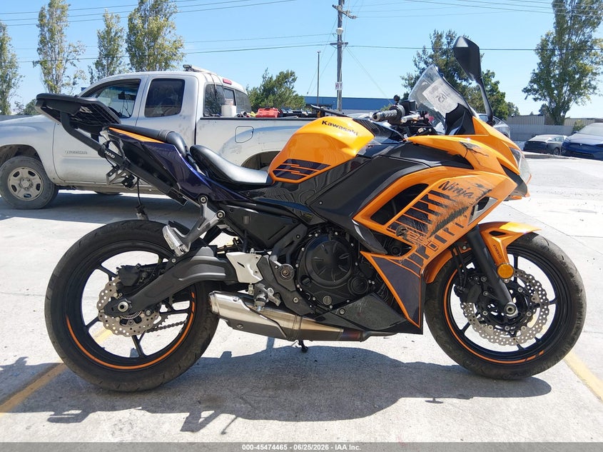 2025 Kawasaki Ex650 P VIN: ML5EXEP11SDAE0105 Lot: 45474465