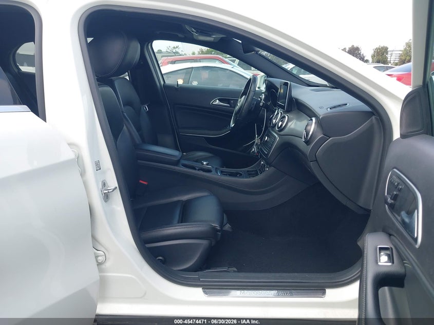2017 MERCEDES-BENZ GLA 250 auction photo 5