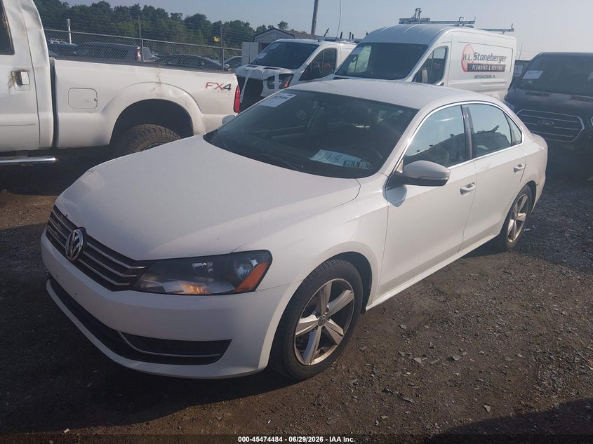 2013 VOLKSWAGEN PASSAT auction photo 2