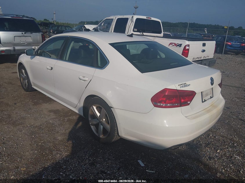 2013 VOLKSWAGEN PASSAT auction photo 3