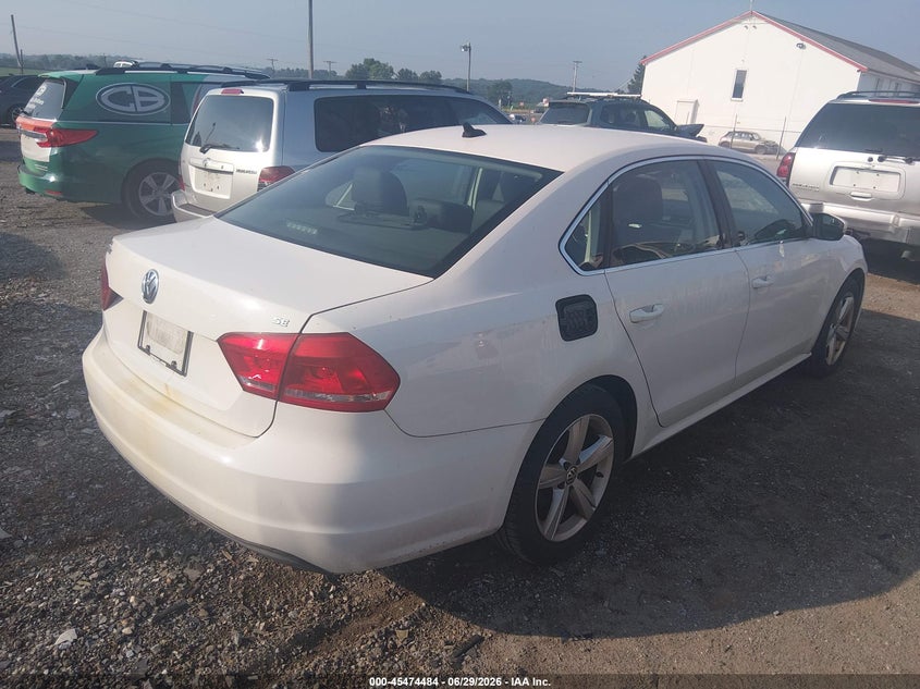 2013 VOLKSWAGEN PASSAT auction photo 4