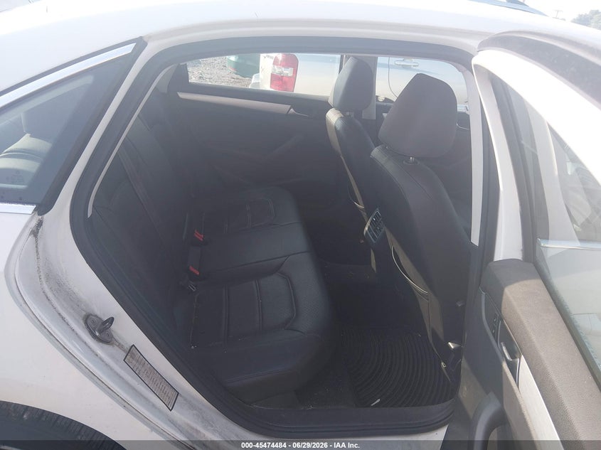 2013 VOLKSWAGEN PASSAT auction photo 8