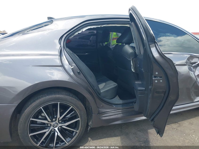 2024 TOYOTA CAMRY auction photo 8