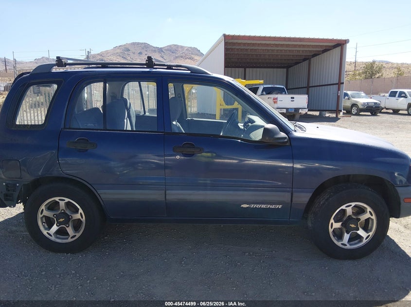 2000 Chevrolet Tracker Hard Top VIN: 2CNBJ13C0Y6910666 Lot: 45474499