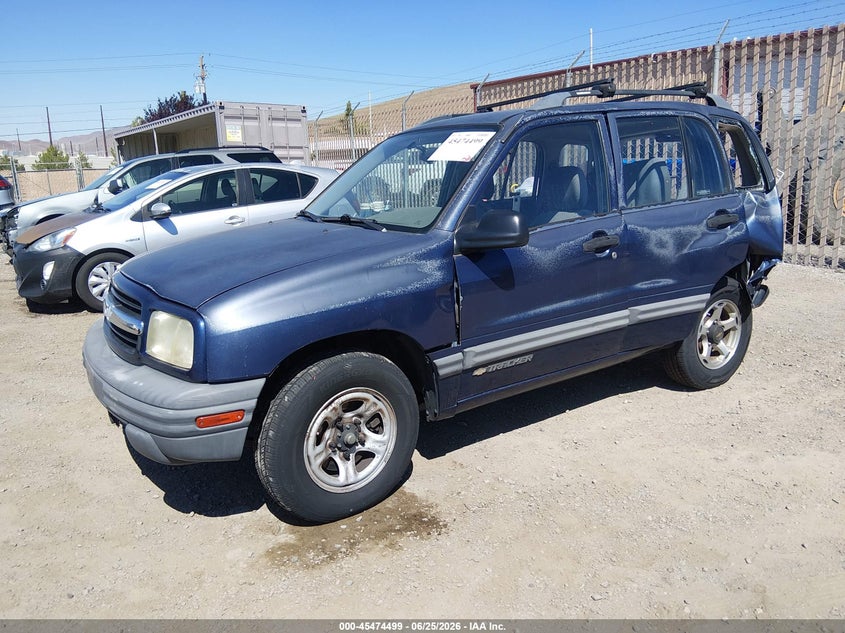 2000 CHEVROLET TRACKER auction photo 2