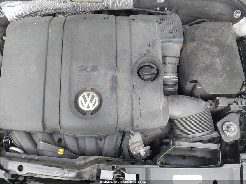 2014 Volkswagen Beetle 2.5L VIN: 3VWJP7ATXEM608904 Lot: 45474587