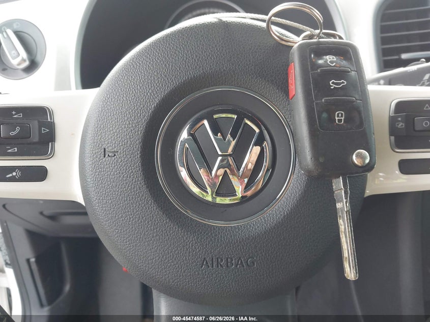 2014 Volkswagen Beetle 2.5L VIN: 3VWJP7ATXEM608904 Lot: 45474587