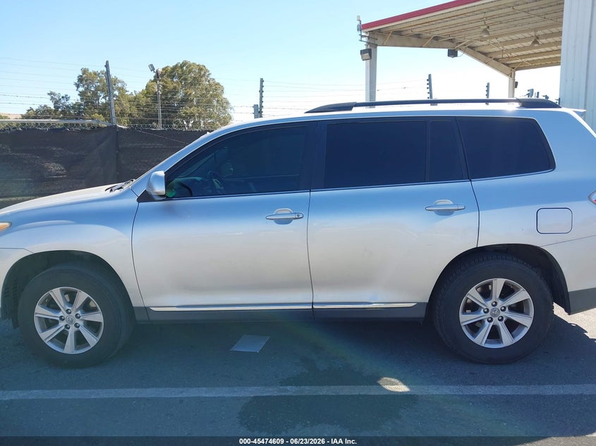 2011 Toyota Highlander Se V6 VIN: 5TDBK3EH3BS043606 Lot: 45474609