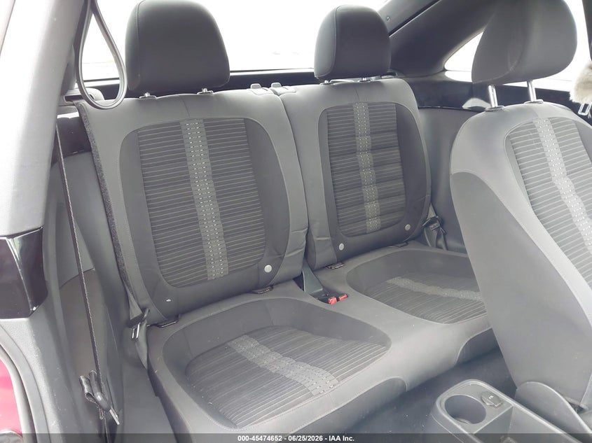 2012 Volkswagen Beetle 2.0T VIN: 3VW4A7AT7CM640849 Lot: 45474652