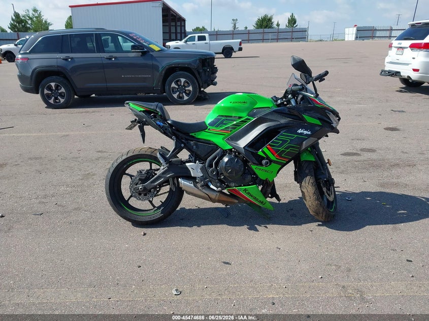 2024 Kawasaki Ex650 P VIN: ML5EXEP1XRDAC1921 Lot: 45474686