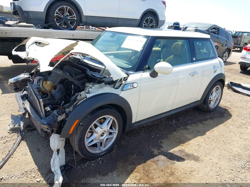 2010 Mini Cooper S WMWMF7C54ATW88422 photo 1