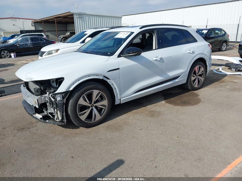 Vin: wa15aage7rb035382, lot: 45972865, audi q8 e-tron premium plus quattro 20242
