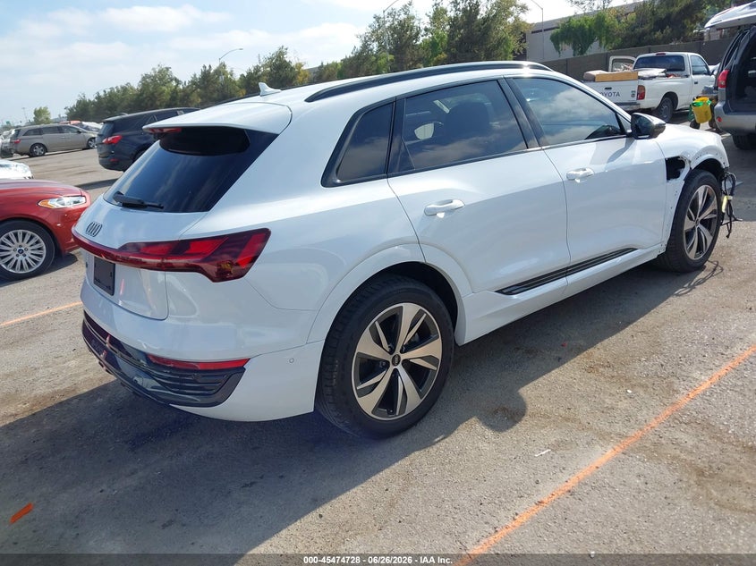 Vin: wa15aage7rb035382, lot: 45972865, audi q8 e-tron premium plus quattro 20244