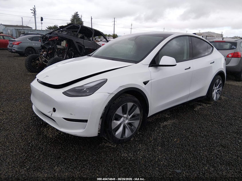 2023 Tesla Model Y, Удар спереди, IAAI, VIN 7SAYGDEE4PF808327 — фото 2