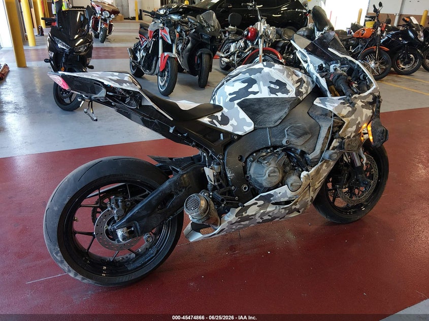 2025 HONDA CBR1000 auction photo 4