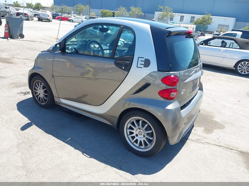 2013 SMART FORTWO ELECTRIC DRIVE auction photo 3