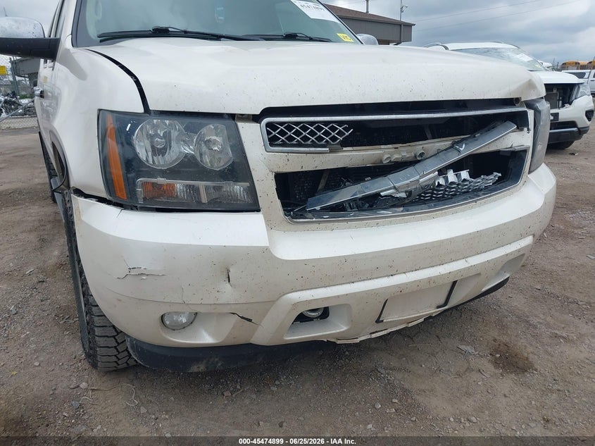 2013 CHEVROLET SUBURBAN auction photo 6